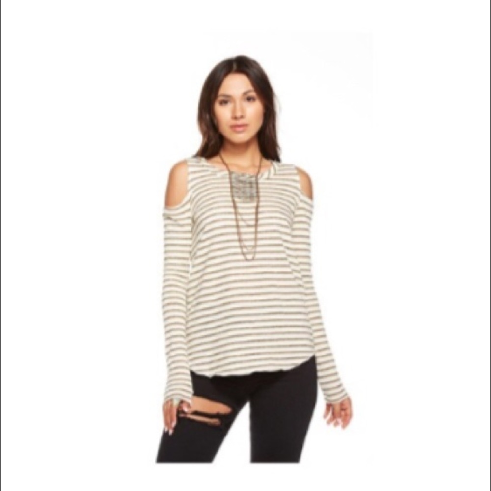NWT Chaser cold shoulder Tee